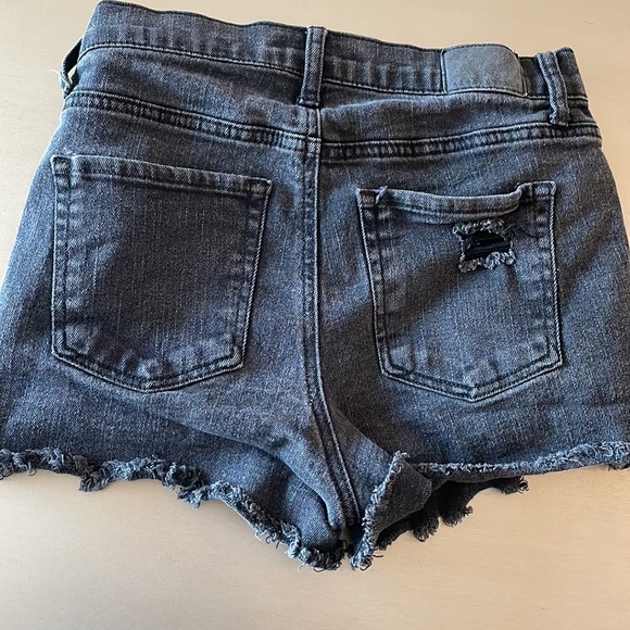 AERO CHEEKY BLACK DENIM SHORT - Picture 2 of 4
